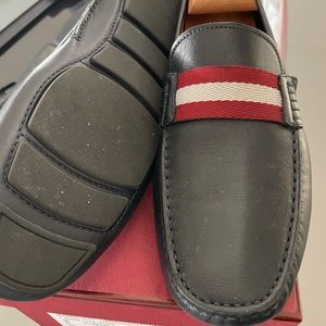 Bally original made in Italy 8.5 M Mens slip on good condition